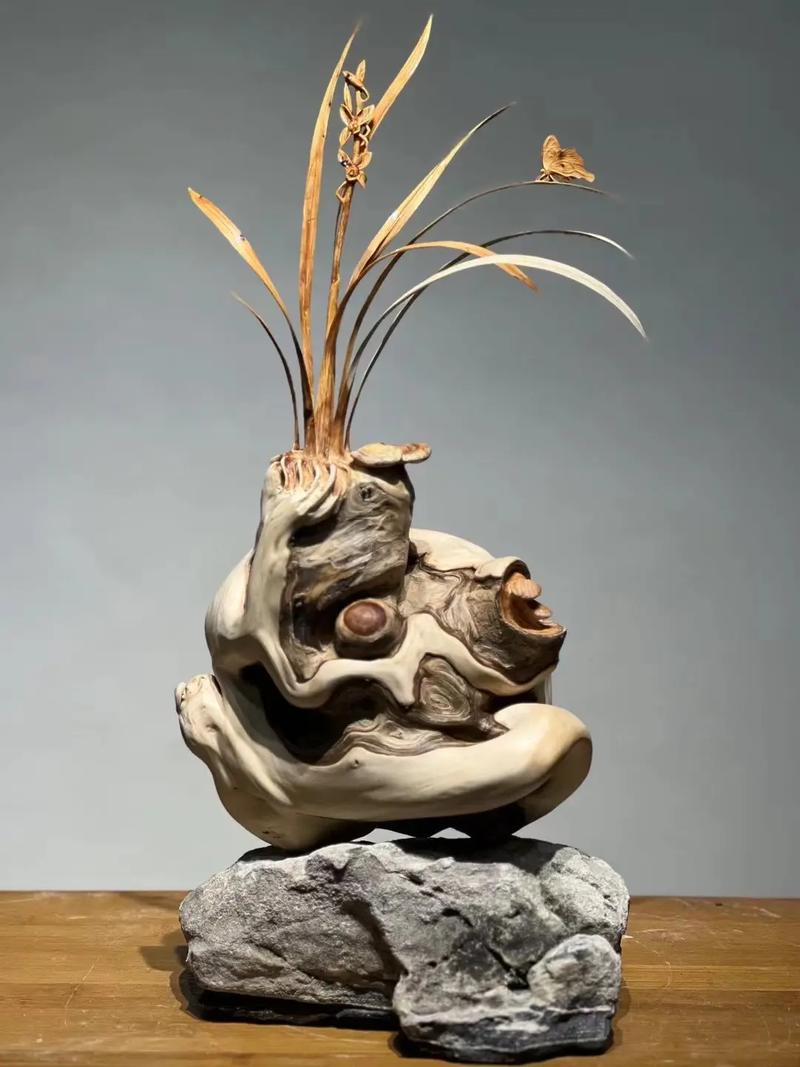 镂空君子兰 一雕一琢，尽显匠心之美